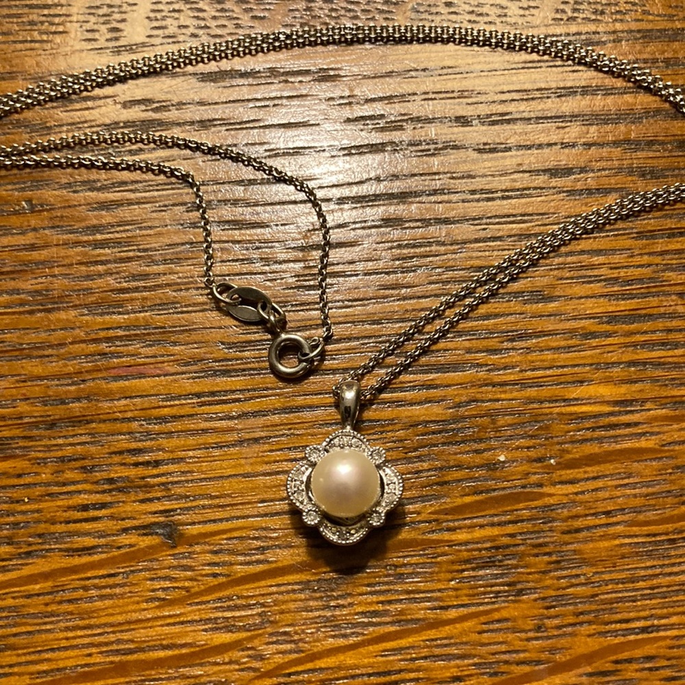 Simply Vera Wang Silver Pearl Necklace